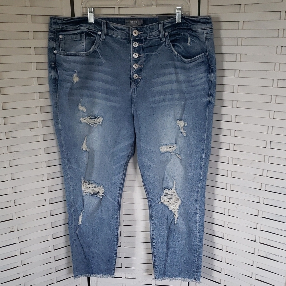 Torrid Stylish Blue Distressed Women Crop Button Fly Jeans Size 20R New